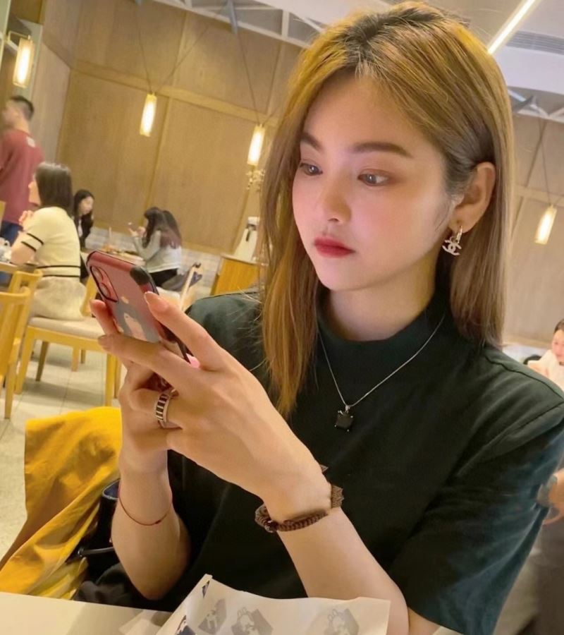 Ch**el earrings